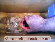 bricolaje de fontaneria - montaje del adaptador rojo