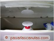 bricolaje de fontaneria - foto de tapa de cisterna desmontable sin herramienta