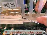 foto de plaquita met�lica trasera de caja de pc - ensamblaje de un pc - montar una placa base