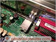 foto parcial de placa base, conector RJ45 de LAN Gigabit ethernet - ensamblar un pc - conectores
