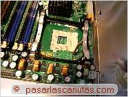 foto con el z�calo preparado para insertar la CPU - Ensamblaje de pc
