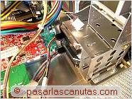 foto de conexiones de alimentaci�n de discos duros - Ensamblaje de un pc - conexiones