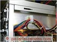 foto de brida para sujetar cables - Ensamblaje de un pc - conexiones