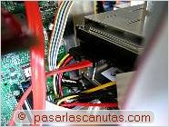 foto conexiones de datos SATA - Ensamblaje de un pc - conexiones