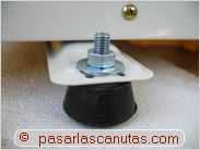 instalar aire acondicionado split - amortiguador de goma de las patas de la unidad exterior de aire acondicionado split