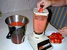 foto licuando tomate de nuevo