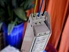 Bricolaje - Instalar lampara halogena - foto de cables de 220V. y tierra conectados al transformador de l�mpara hal�gena