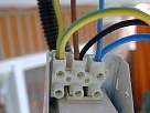 Bricolaje - Instalar lampara halogena - foto de los seis cables conectados, de dos en dos