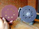 materiales de bricolaje - lijas para lijadora exc�ntrica y radial - foto de disco de lija y lijadora exc�ntrica, lado grano