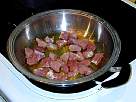 friendo la carne