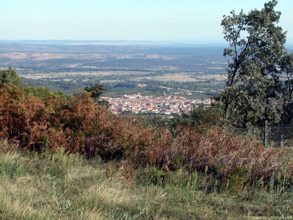 fondo de pantalla de paisaje del pueblo de Candeleda