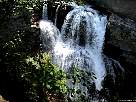 fotografia de cascada de agua