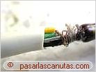 foto de cablecillos de oropel retorcidos sobre resistencia