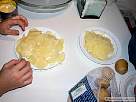 patatas peladas y cortadas en finas rodajas